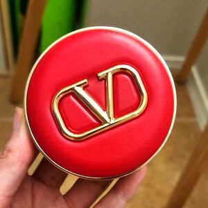 Valentino Go Cushion Foundation